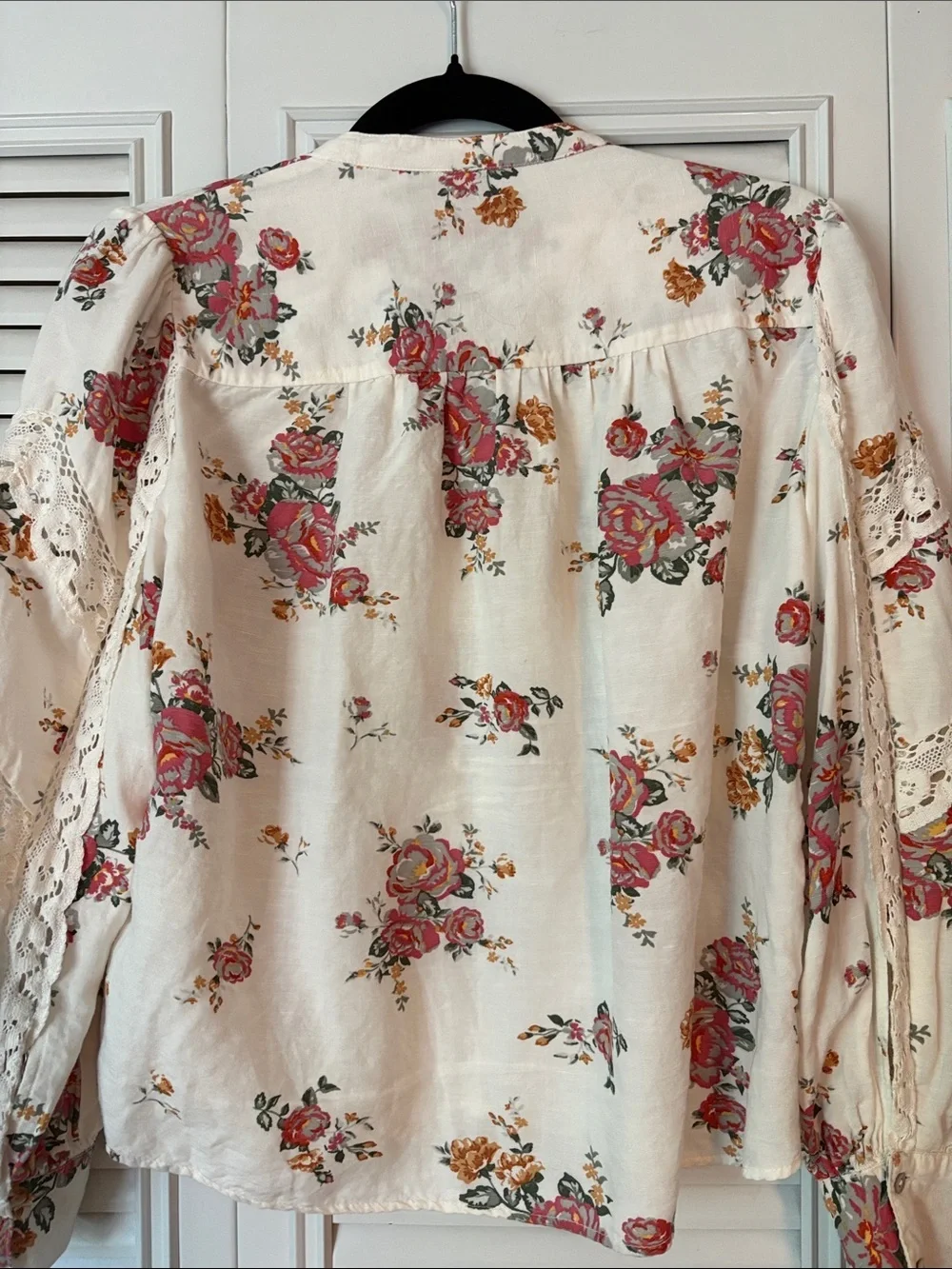 Zara Cream Floral Lace-Trim Button Front Blouse - Pink & Gold Roses Size Meduim - Picture 8 of 9